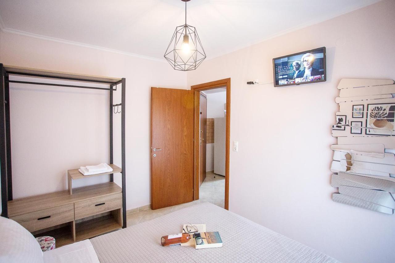 Konstantina & Evgenia Deluxe Apartment Néa Péramos 외부 사진