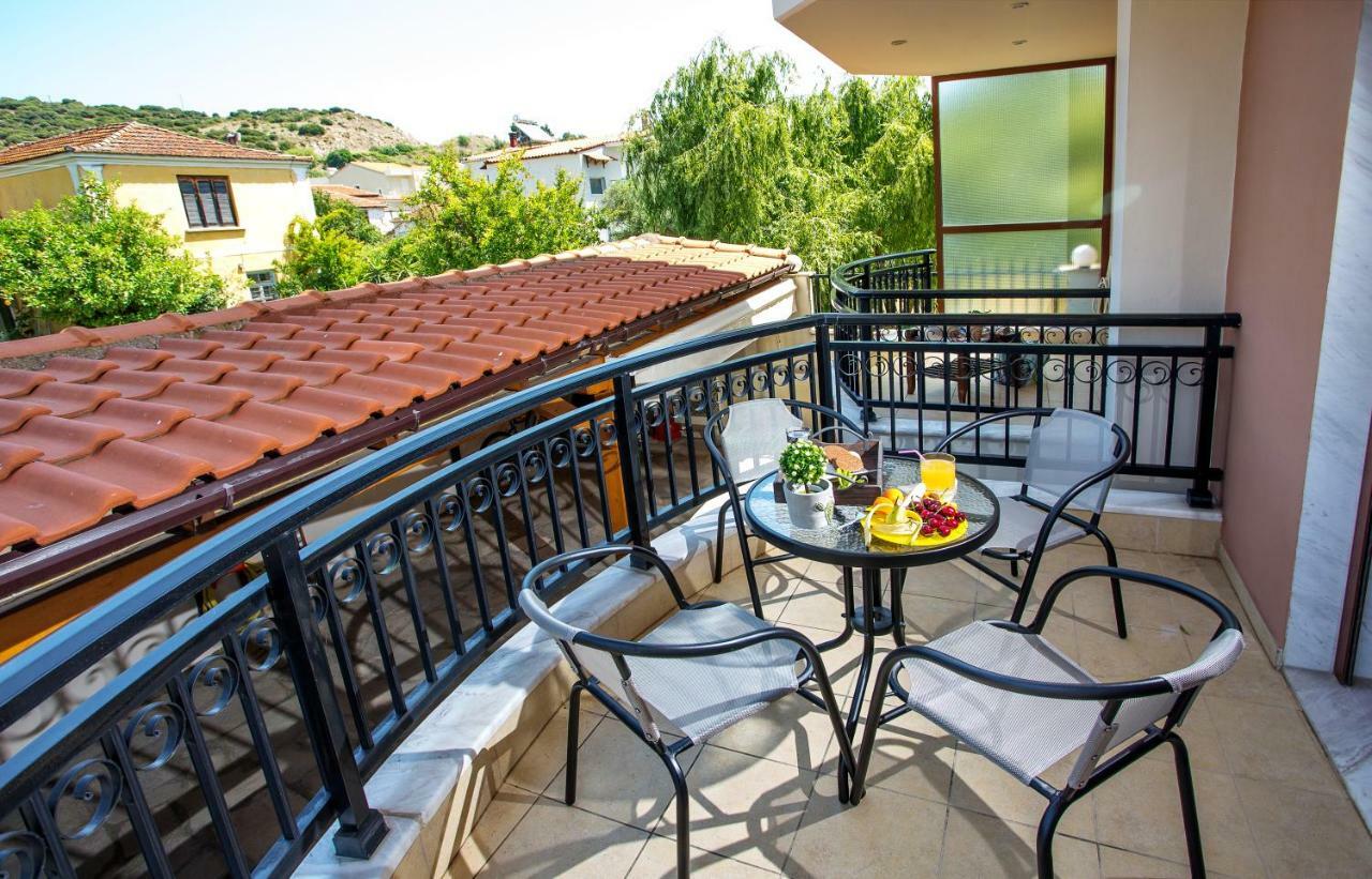 Konstantina & Evgenia Deluxe Apartment Néa Péramos 외부 사진