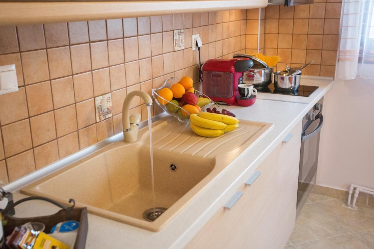 Konstantina & Evgenia Deluxe Apartment Néa Péramos 외부 사진