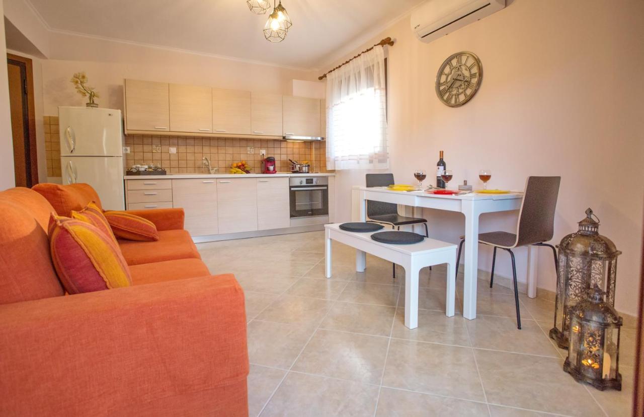 Konstantina & Evgenia Deluxe Apartment Néa Péramos 외부 사진